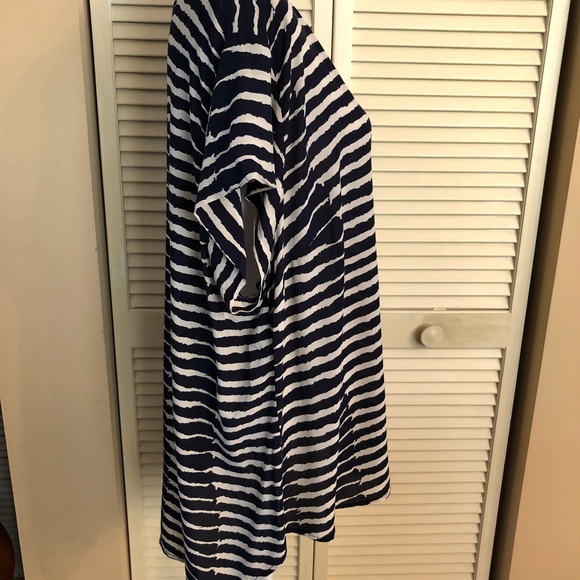 •Ava Christine Striped Flowy Shirt• - Picture 3 of 5